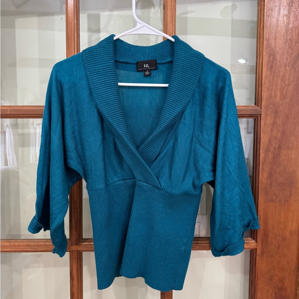 IZ Byer California Teal Knit Sweater V-neck